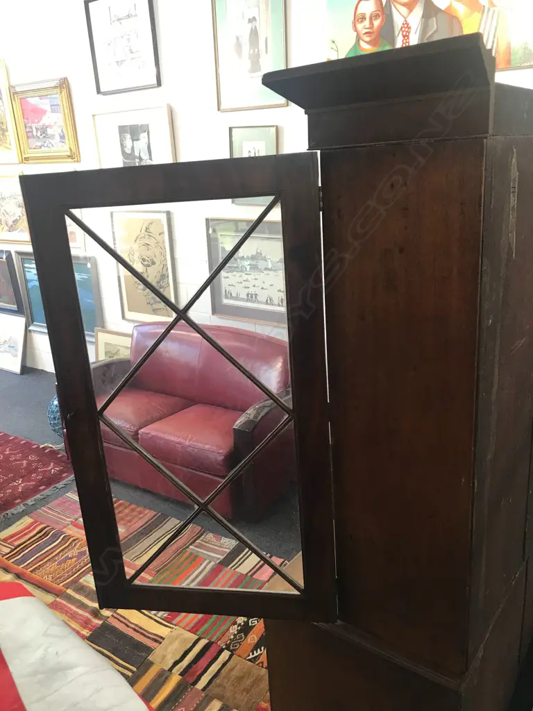 A Georgian mahogany bookcase cabinet Image 1++