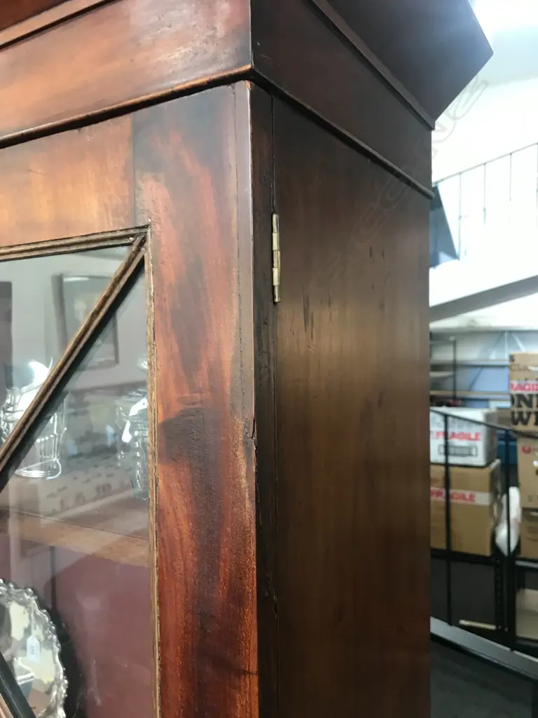 A Georgian mahogany bookcase cabinet Image 1++