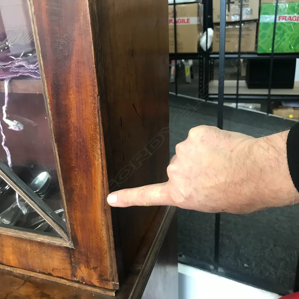 A Georgian mahogany bookcase cabinet Image 1++