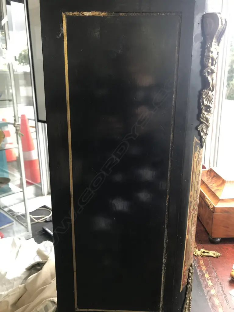 A 19thC French red tortoiseshell and cut brass Boulle marquetry bonheur du jour Image 1++