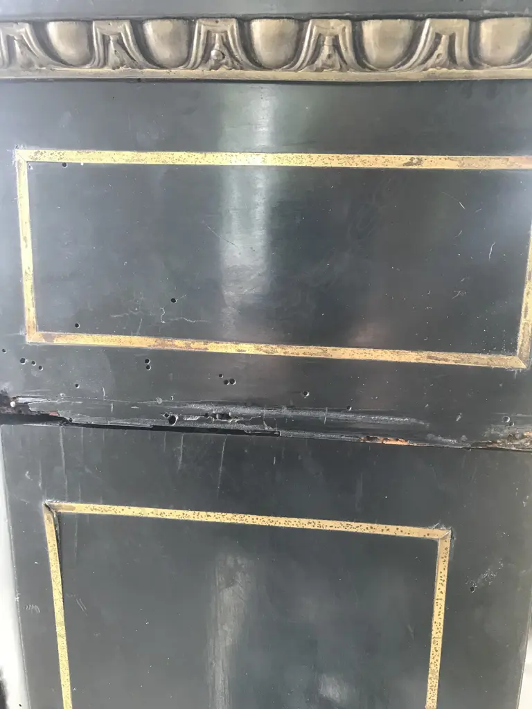 A 19thC French red tortoiseshell and cut brass Boulle marquetry bonheur du jour Image 1++