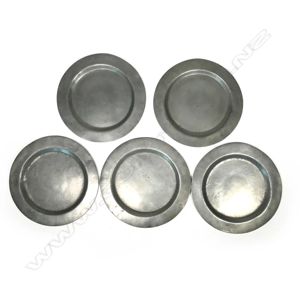 A set of five 19thC pewter plates, each with sailing ship touch mark. Dia.250mm Image 1++