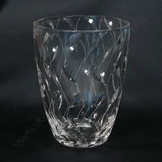 A Clyne Farquharson crystal vase designed for John Walsh c.1940