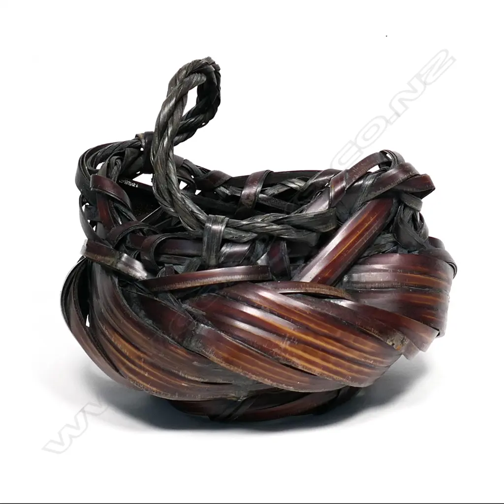 A quality vintage Japanese woven flower basket Image 1++