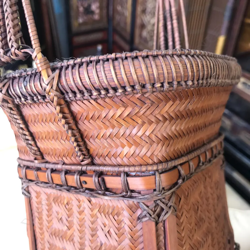 A quality vintage Japanese woven tall flower basket Image 1++