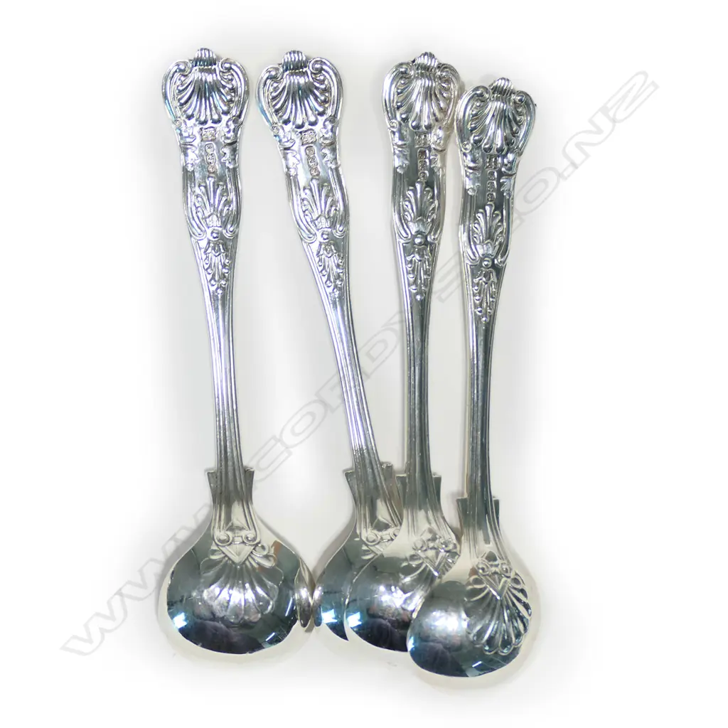 A set of four Edw. silver King's pattern salt spoons, Birmingham 1905 by James Dixon & Sons Image 1++