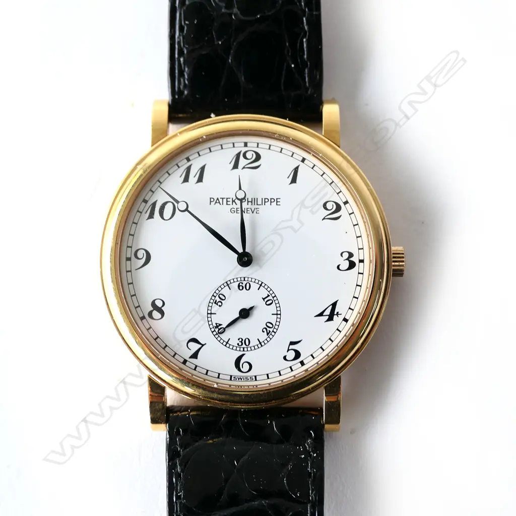 An 18ct gold Patek Philippe 'Calatrava Officier' wristwatch, ref 5022J-013 Image 1++