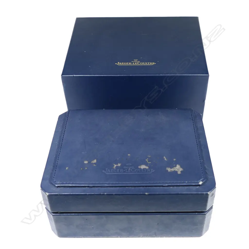 An 18ct gold Jaeger-LeCoultre 'Reverso' Classique wristwatch Image 1++