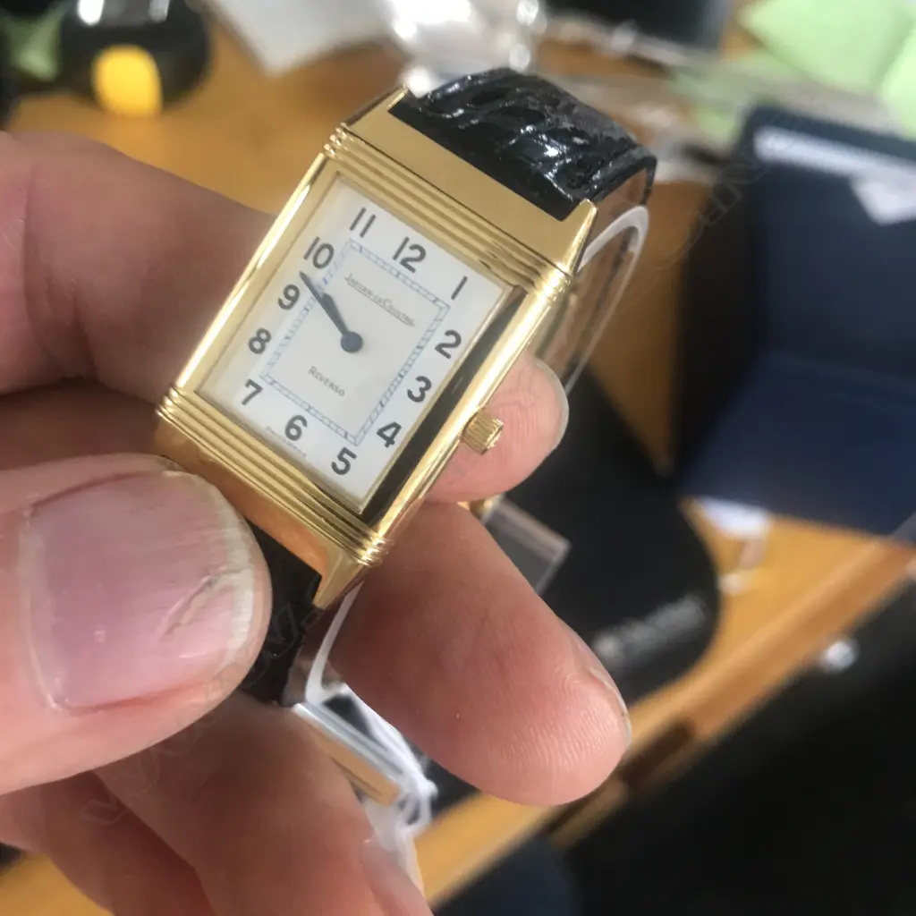 An 18ct gold Jaeger-LeCoultre 'Reverso' Classique wristwatch Image 1++