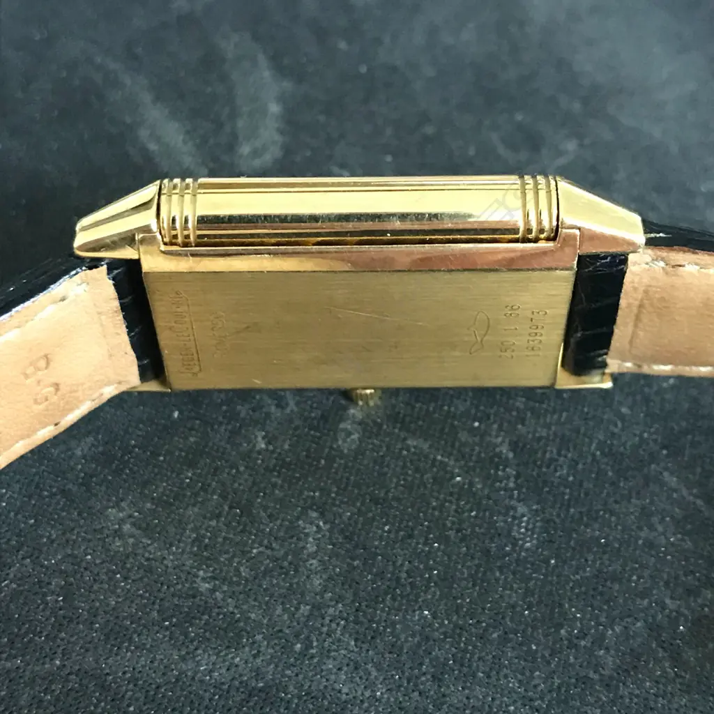 An 18ct gold Jaeger-LeCoultre 'Reverso' Classique wristwatch Image 1++