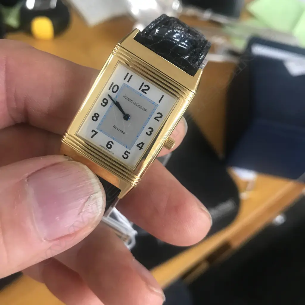 An 18ct gold Jaeger-LeCoultre 'Reverso' Classique wristwatch Image 1++