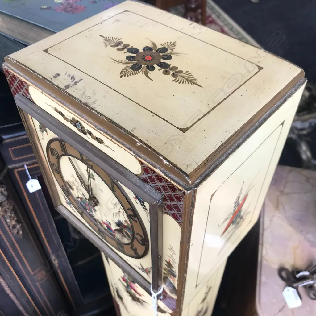 A mid-20th century chinoiserie grandmother clock Image 1++