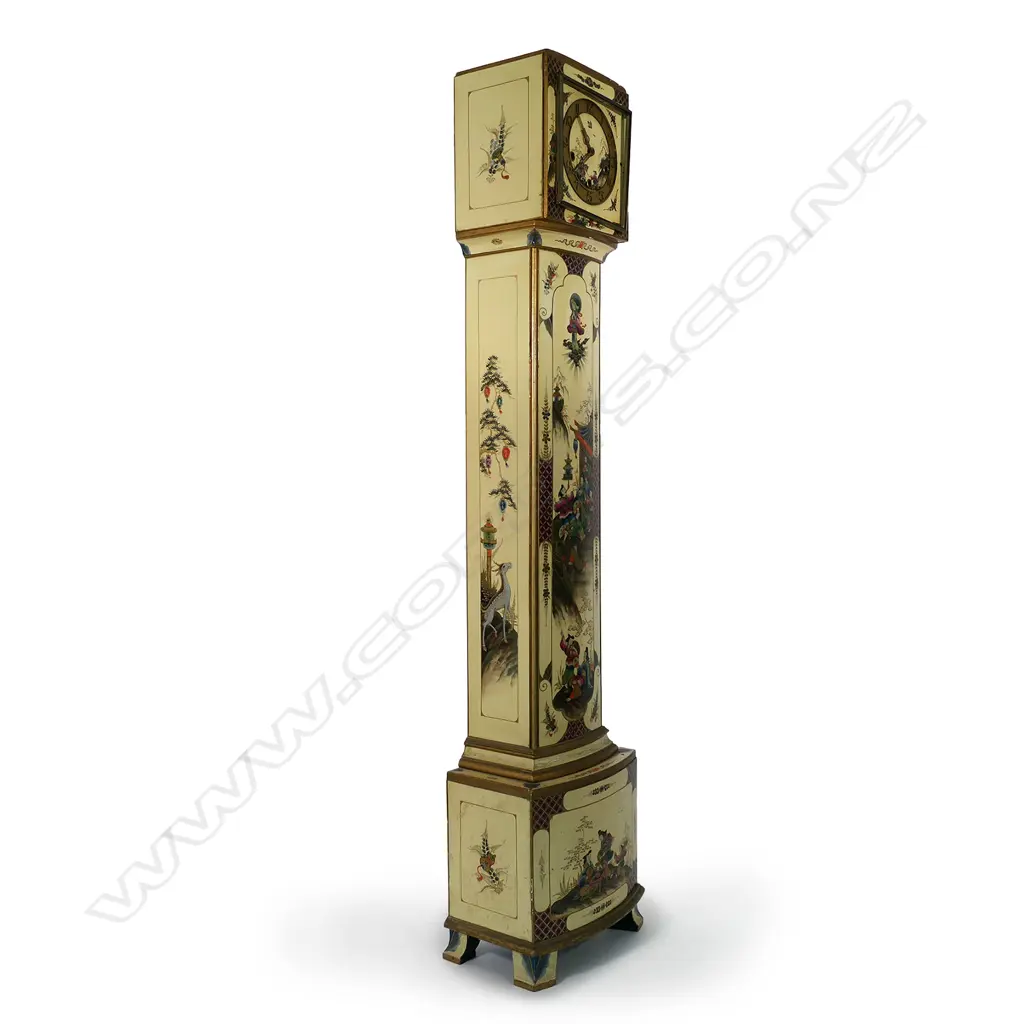 A mid-20th century chinoiserie grandmother clock Image 1++