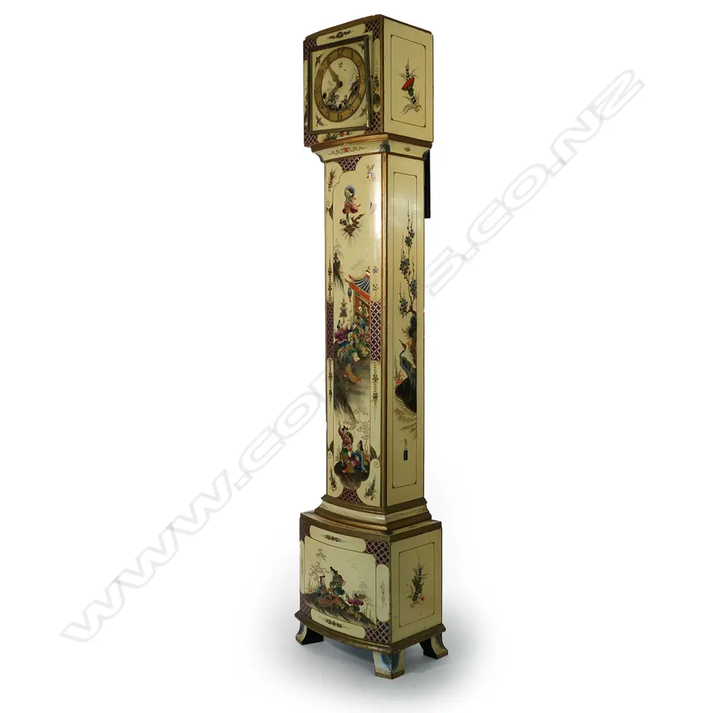 A mid-20th century chinoiserie grandmother clock Image 1++