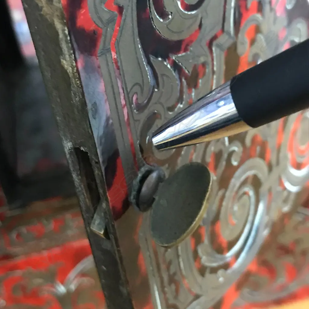 A French 19thC red tortoiseshell lacquer and boulle cut brass inlay mantel clock Image 1++