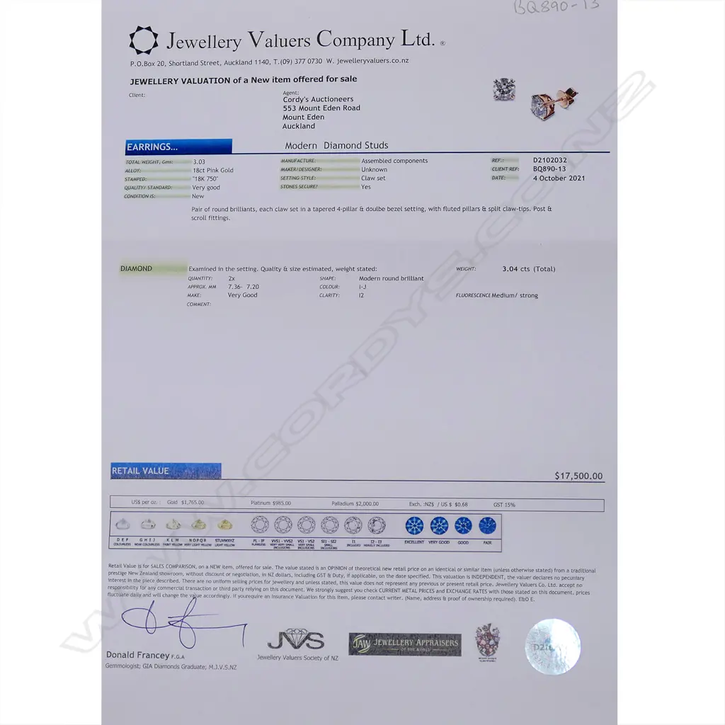 A pair of 18ct rose gold diamond stud earrings Image 1++