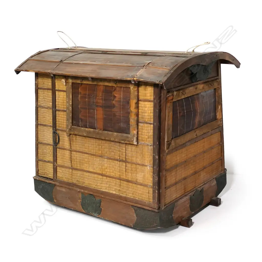 A rare mid to late Edo-period (1800s) Japanese doctor’s palanquin Image 1++