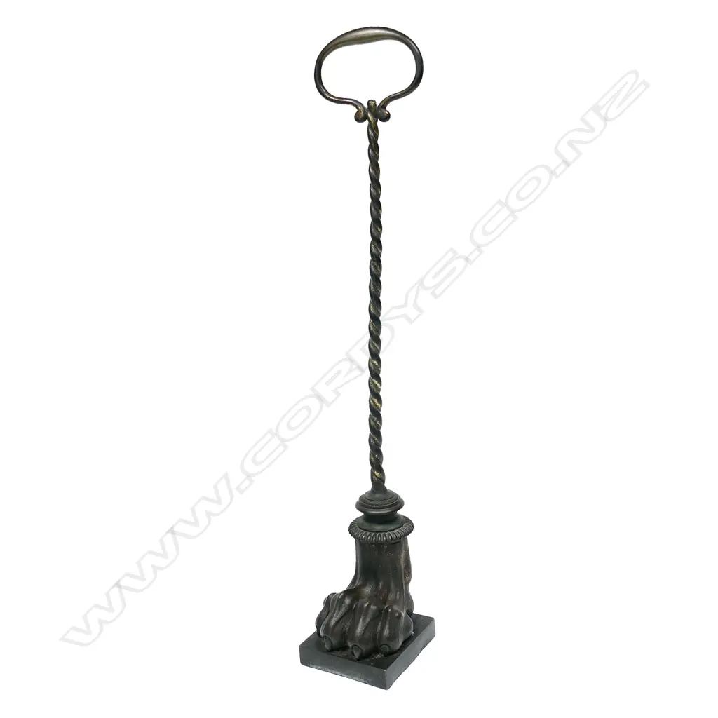 A Victorian bronze doorstop, Image 1++