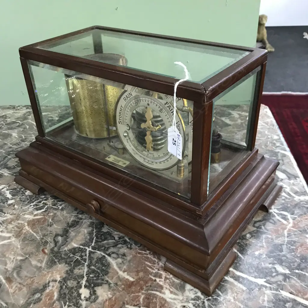 An early 20thC recording barograph, Image 1++