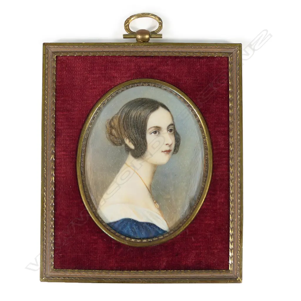 An early 20thC portrait miniature of a young woman, Image 1++