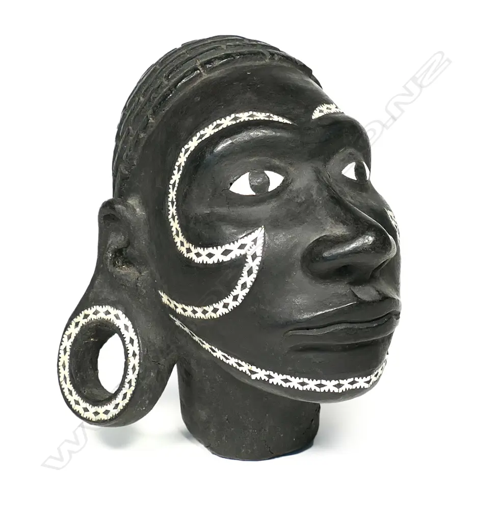 A Solomon Islands canoe prow figurehead (nguzunguzu), Image 1++