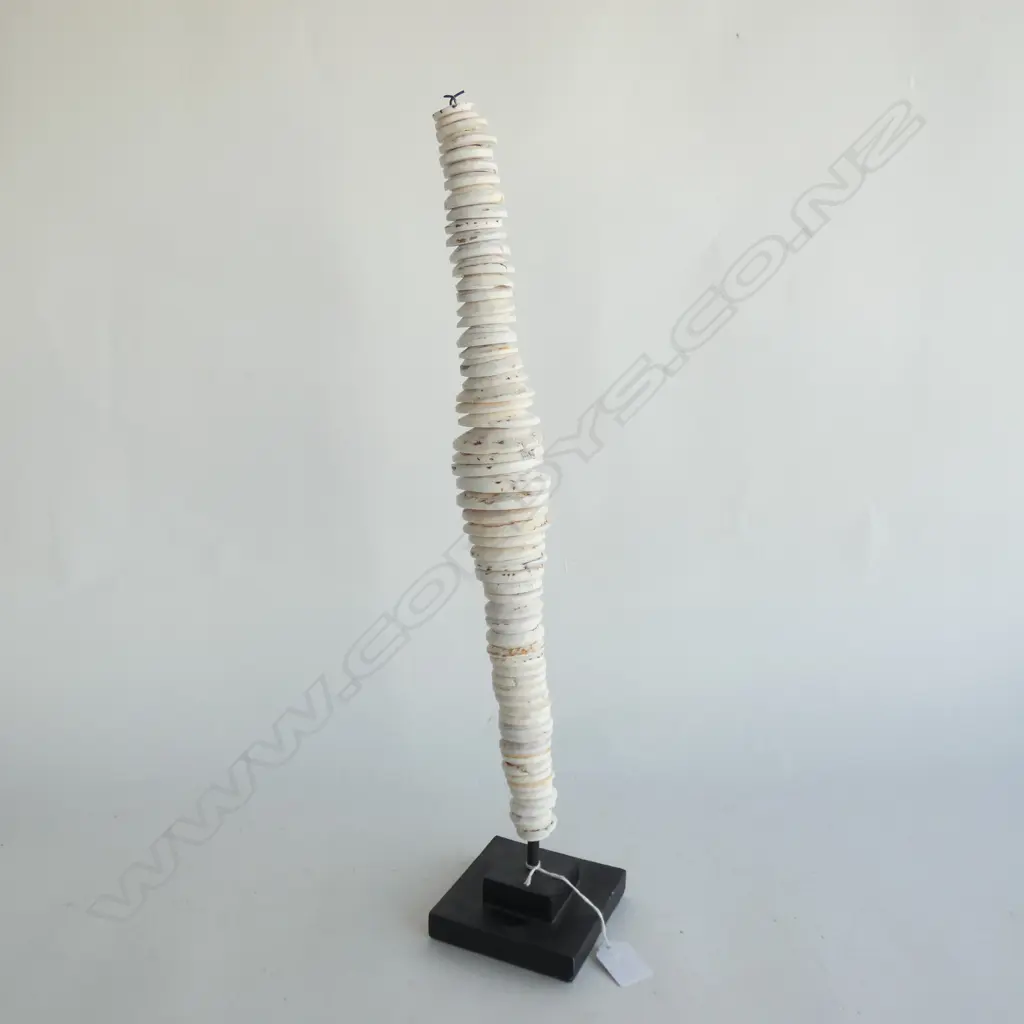 A PNG sapi-sapi money shell stack Image 1++