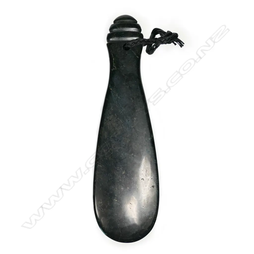 A contemporary pounamu mere by Malcom Brown Image 1++