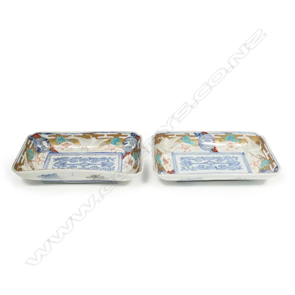 A pair of Japanese Meiji period Imari dishes, Image 1++