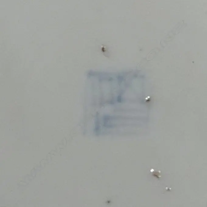 A Japanese Meiji period Imari footed bowl, Image 1++