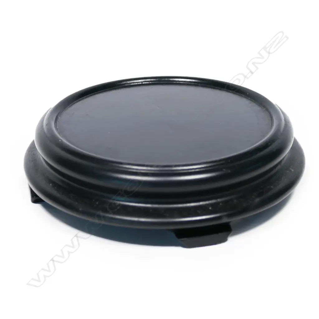 A Japanese Meiji period Imari footed bowl, Image 1++