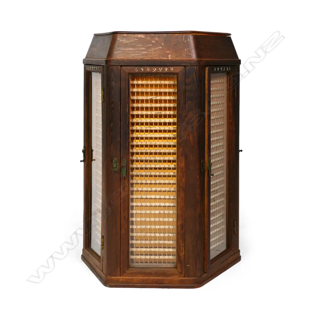 A 1930s Japanese oak cabinet, Image 1++