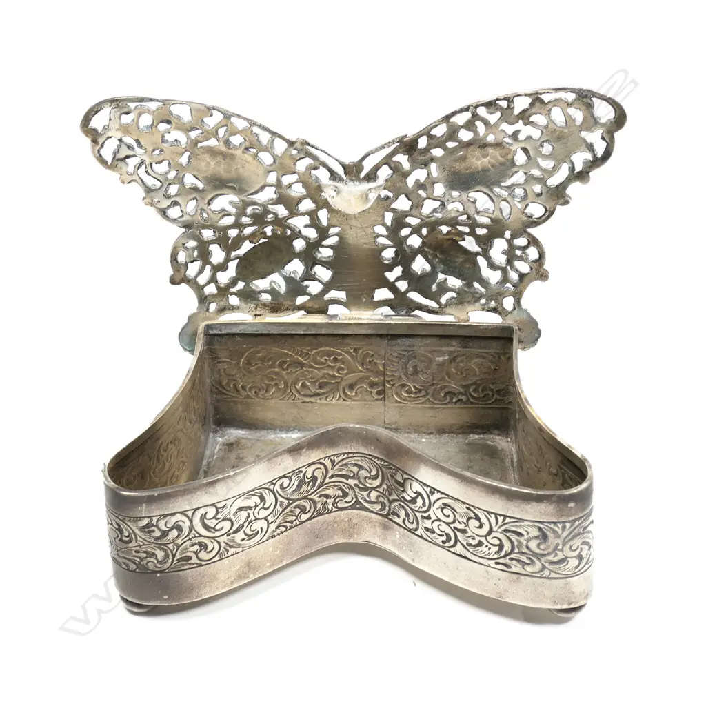 An uncommon early 20thC silver butterfly form trinket / potpourri box Image 1++