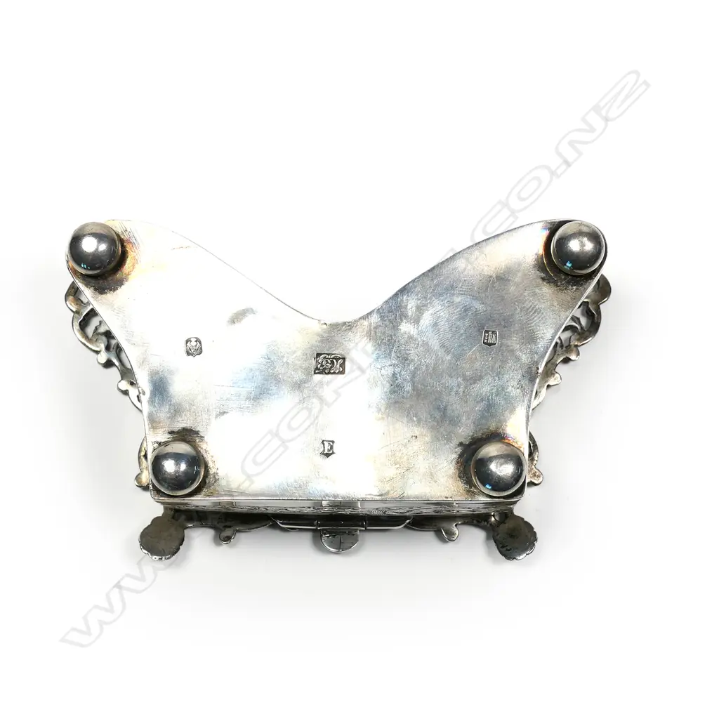 An uncommon early 20thC silver butterfly form trinket / potpourri box Image 1++