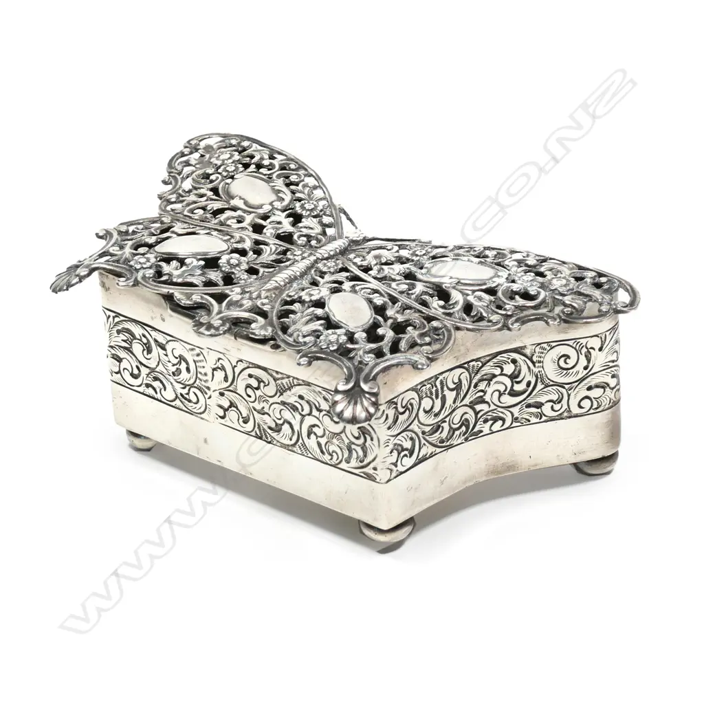 An uncommon early 20thC silver butterfly form trinket / potpourri box Image 1++