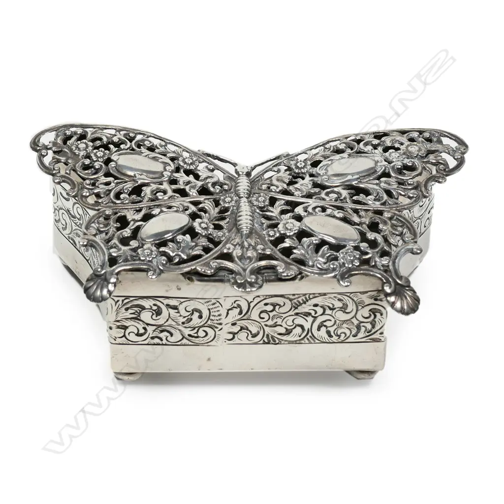 An uncommon early 20thC silver butterfly form trinket / potpourri box Image 1++