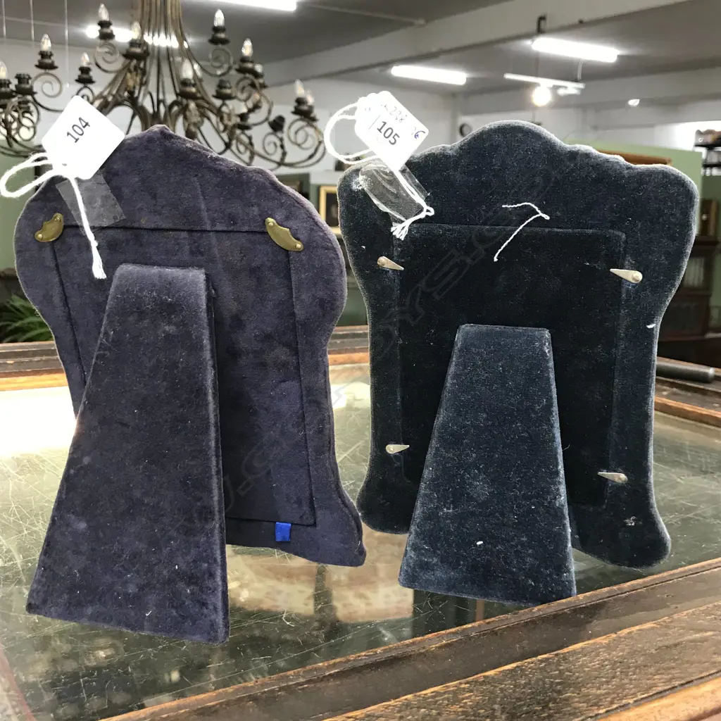 An antique style silver photo frame, Image 1++