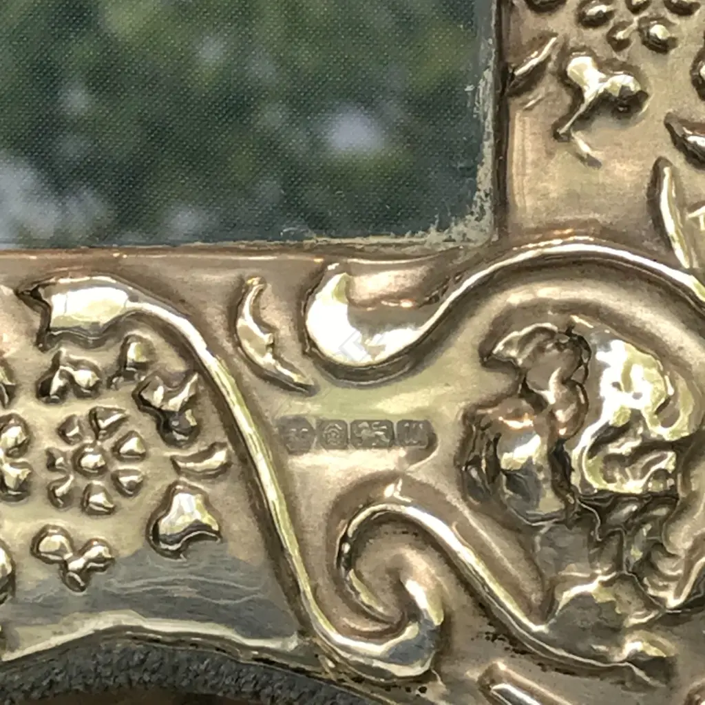 An antique style silver photo frame, Image 1++