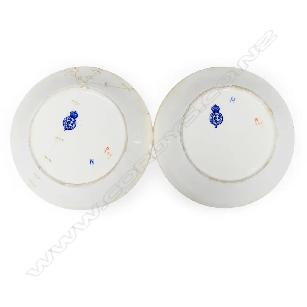 An early 1900s Royal Worcester and silver plate travelling tea set, Image 1++