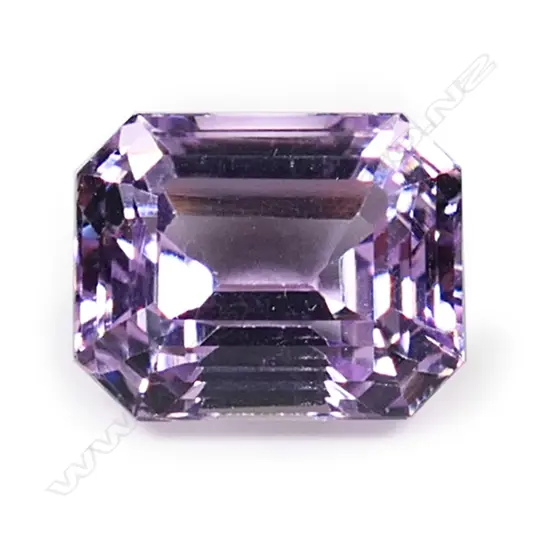 A 13.78ct loose kunzite gemstone, octagon cut. With AIG gem certificate.