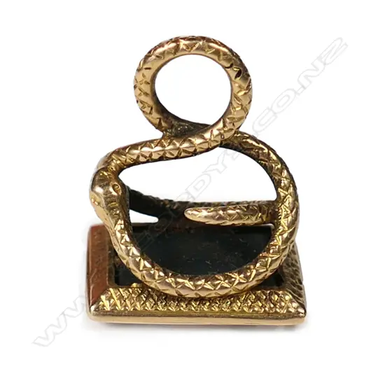 A George III 15ct yellow gold snake entwined fob seal