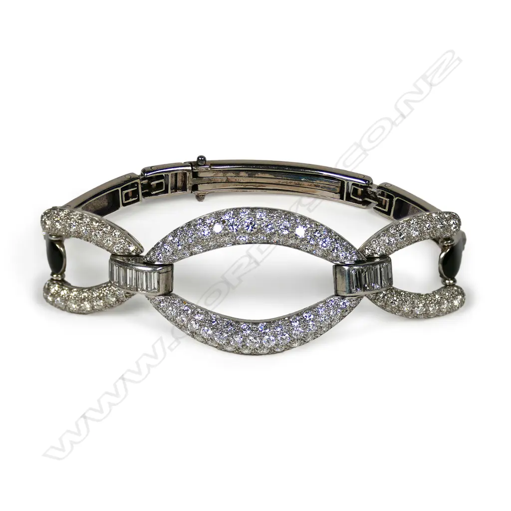 A rare and exceptional Art Deco platinum,18ct white gold, diamond and enamel bracelet, Image 1++