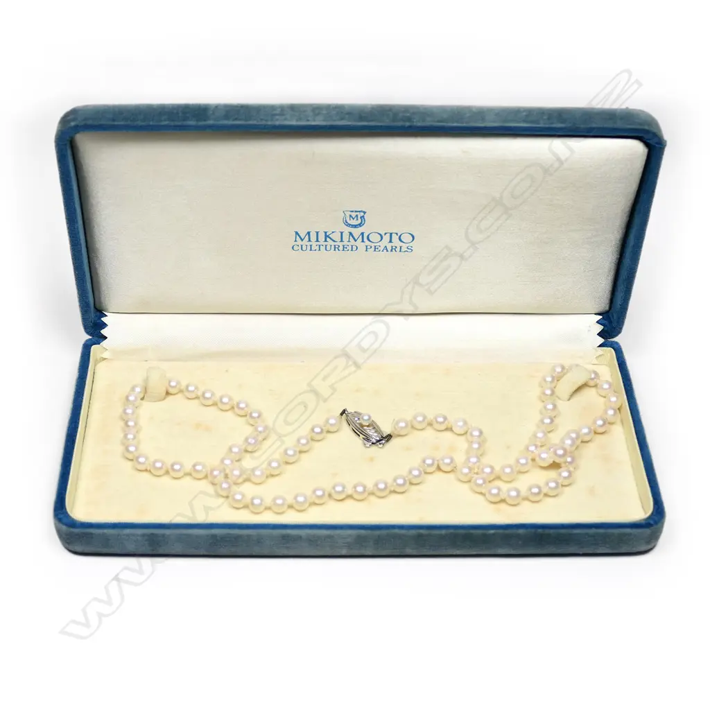 A Mikimoto cultured pearl necklace, Image 1++