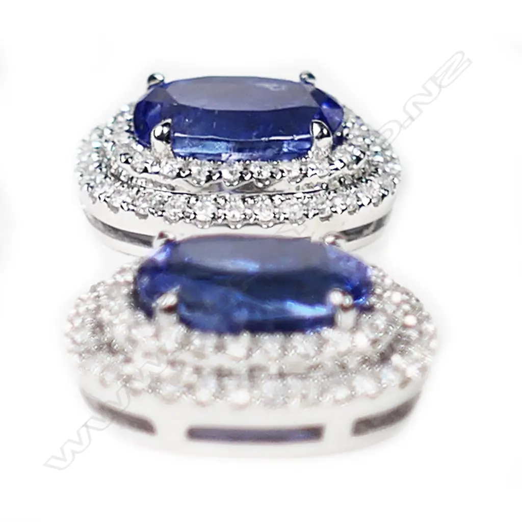 A pair of 14ct white gold Image 1++