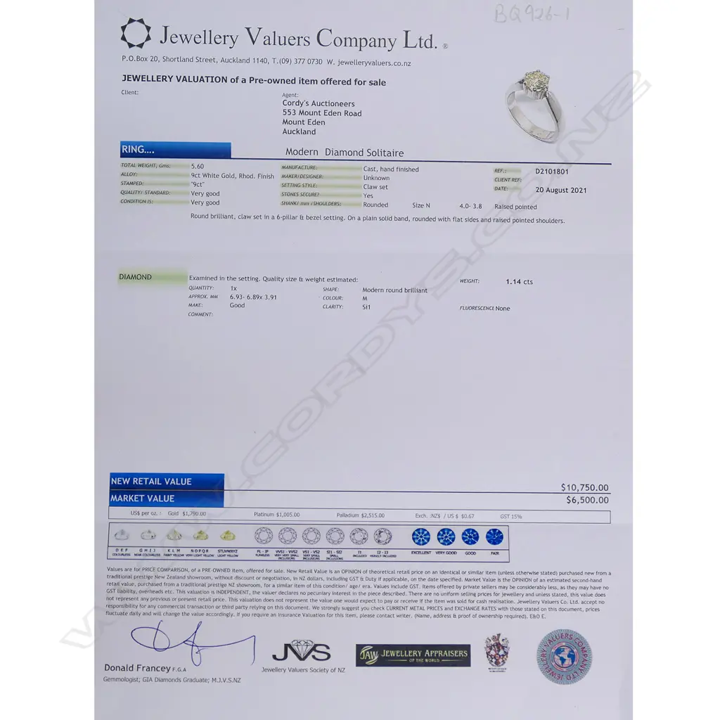 A 9ct white gold and diamond solitaire ring Image 1++