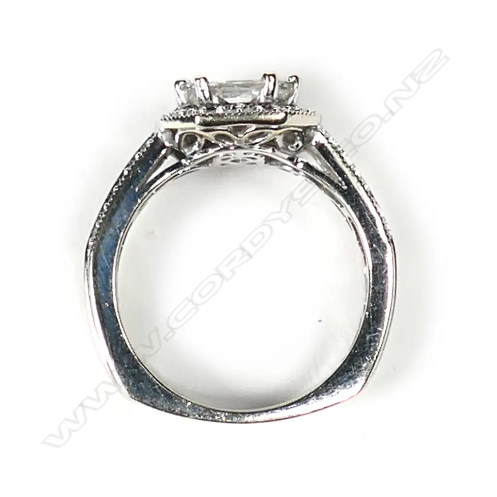 A 14ct white gold and diamond cluster ring, Image 1++