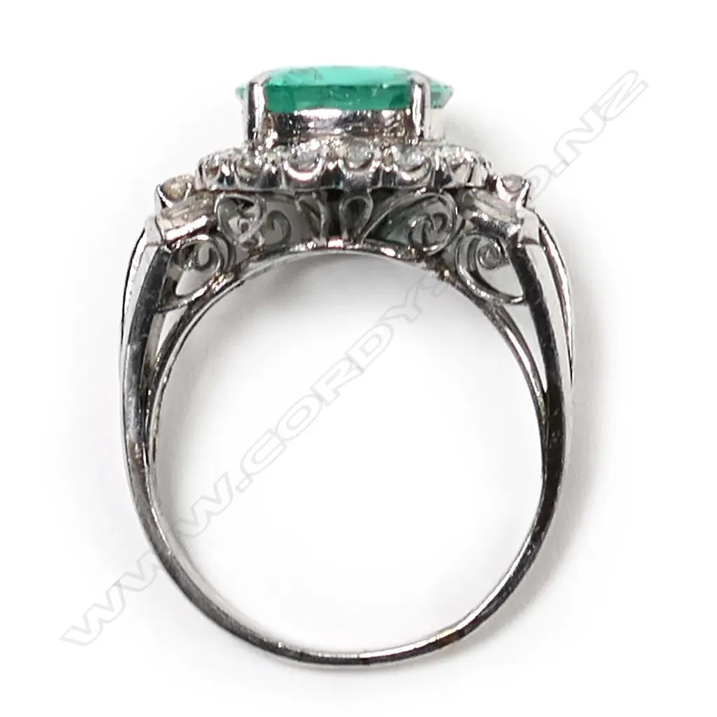 A platinum, emerald and diamond ring, Image 1++