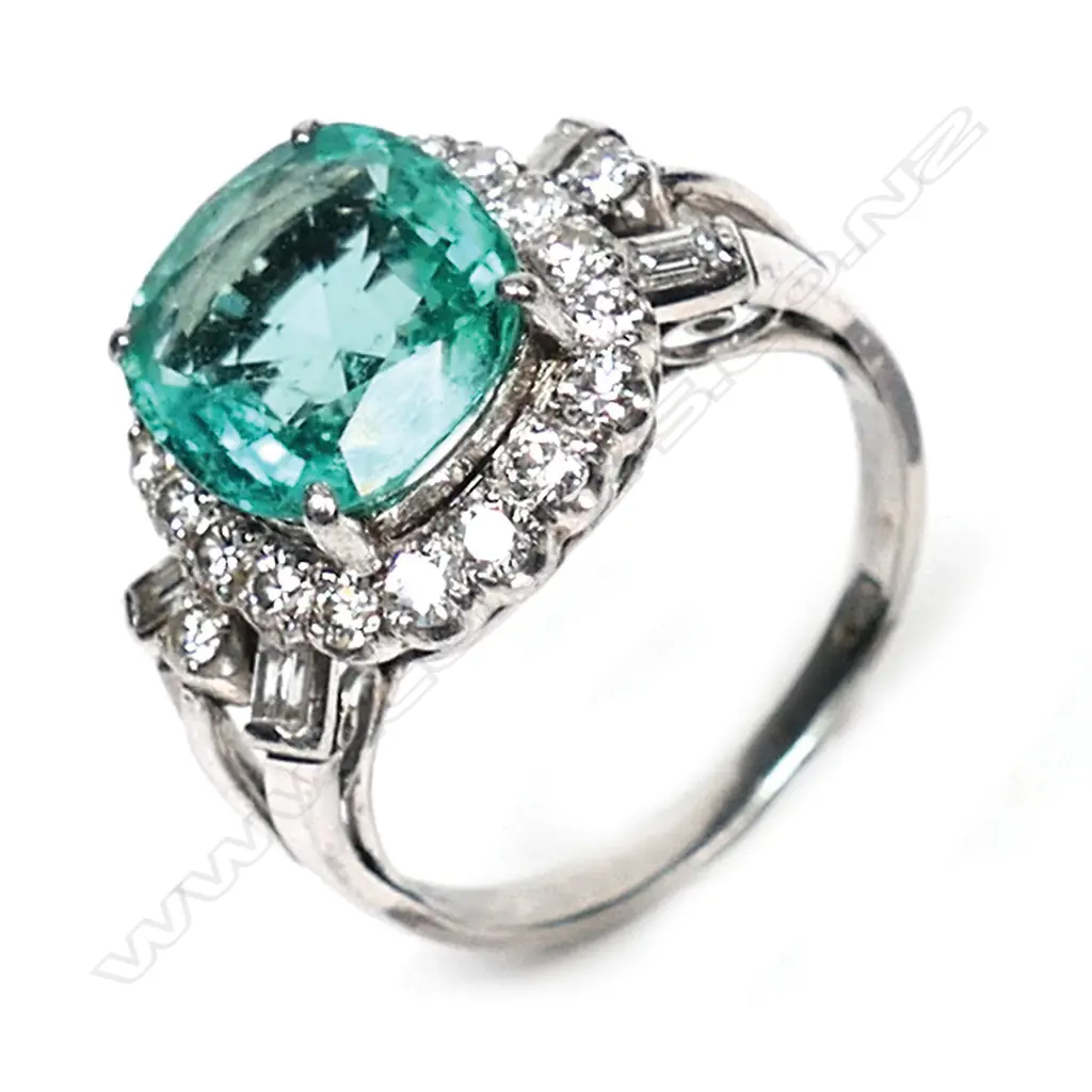 A platinum, emerald and diamond ring, Image 1++