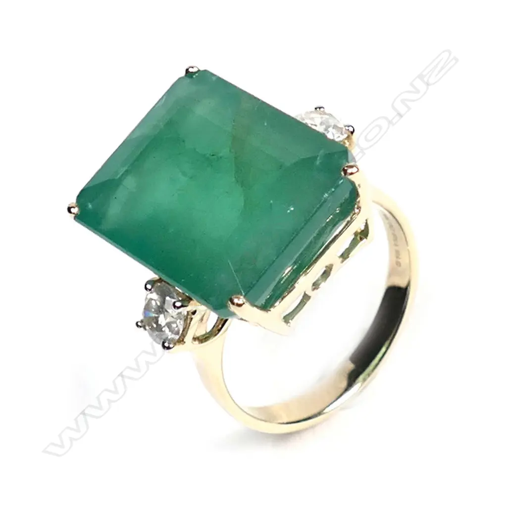14ct gold, emerald and diamond cocktail ring Image 1++