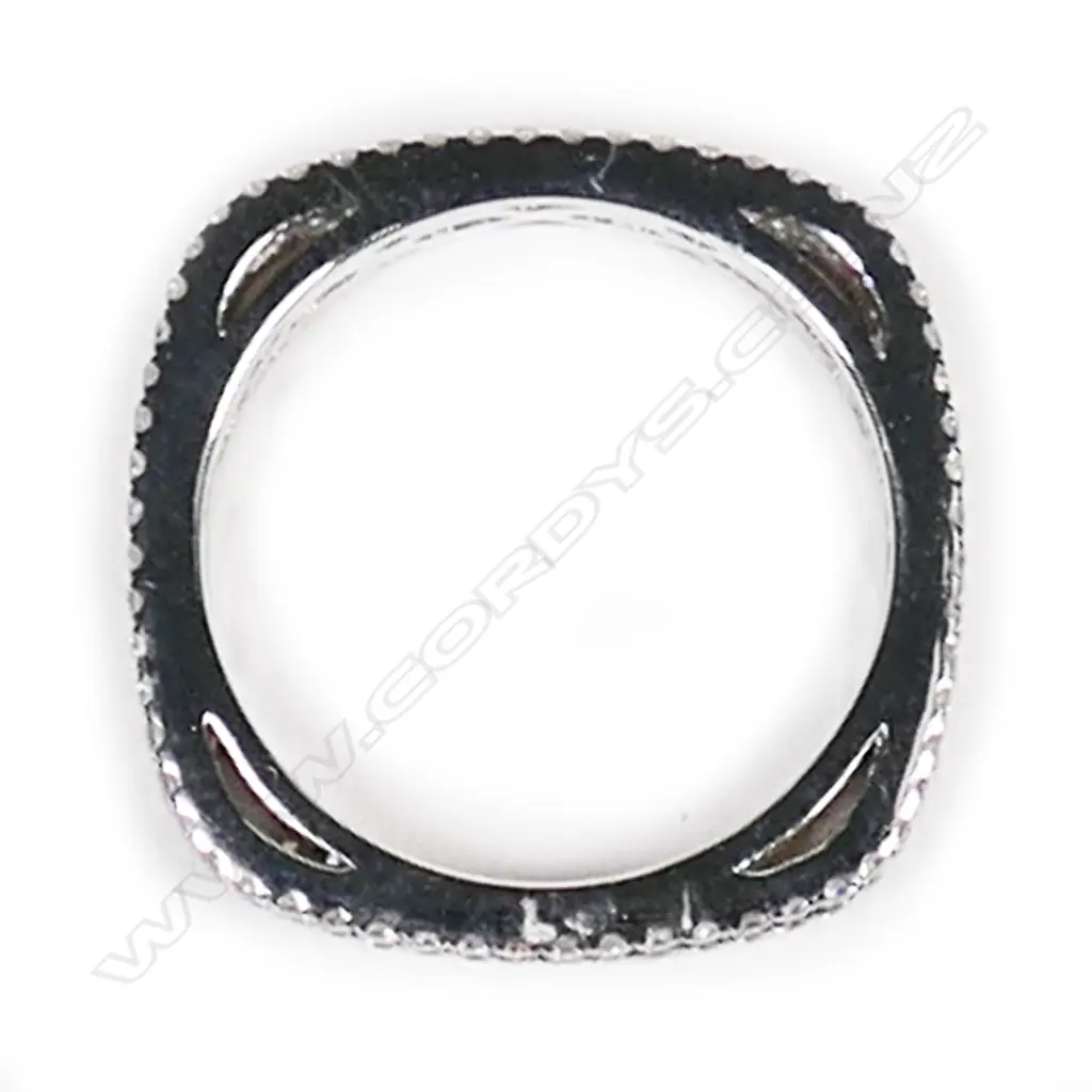 An 18ct white gold and diamond set band, Image 1++