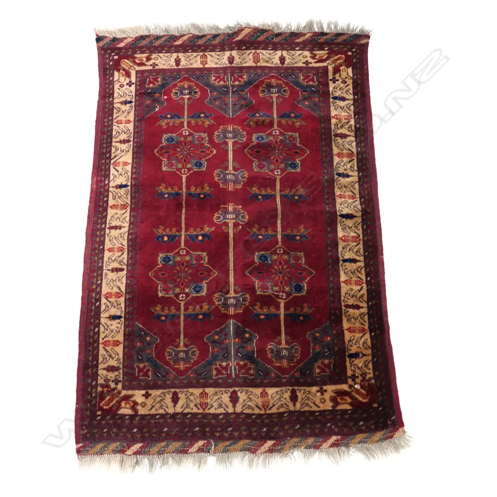 A handwoven all wool Shiraz rug, Image 1++